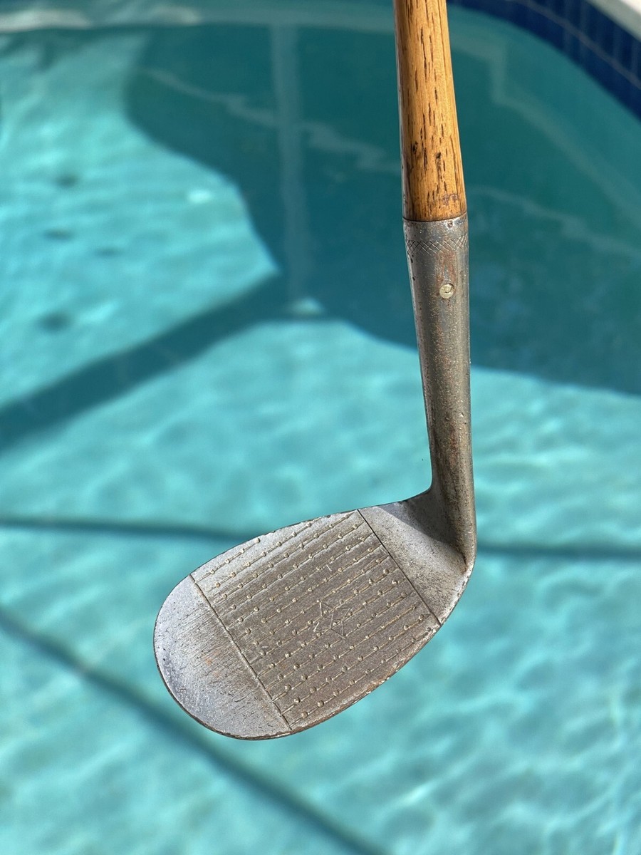Vintage Right Hand Wooden Shaft Niblick Iron Golf Club | eBay Vintage Right Hand Wooden Shaft Niblick Iron Golf Club | eBay