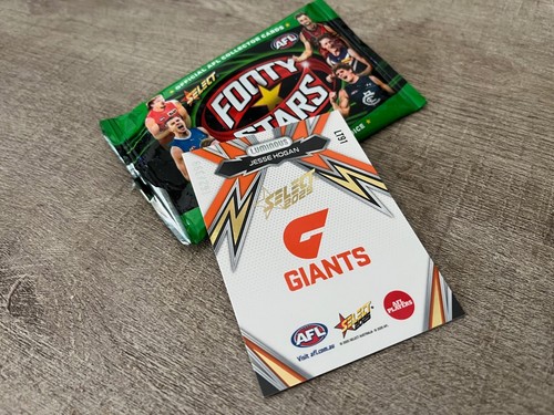 AFL Select Luminous Gold Card Jesse Hogan GWS LT91 162/399 NM - Picture 2 of 3