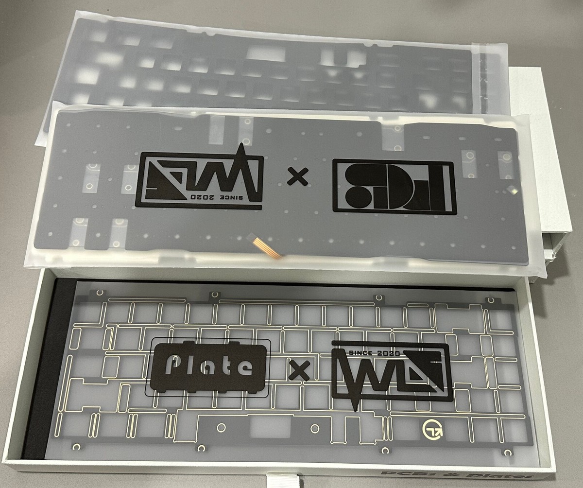 Owlab Link 65 Custom Mechanical Keyboard - 65% - Black Owlab Link 65 Custom Mechanical Keyboard - 65% - Black