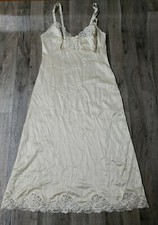 NANCY KING FULL SLIP BEIGE NYLON ADJUSTABLE ANTRON III NON CLING SIZE 36