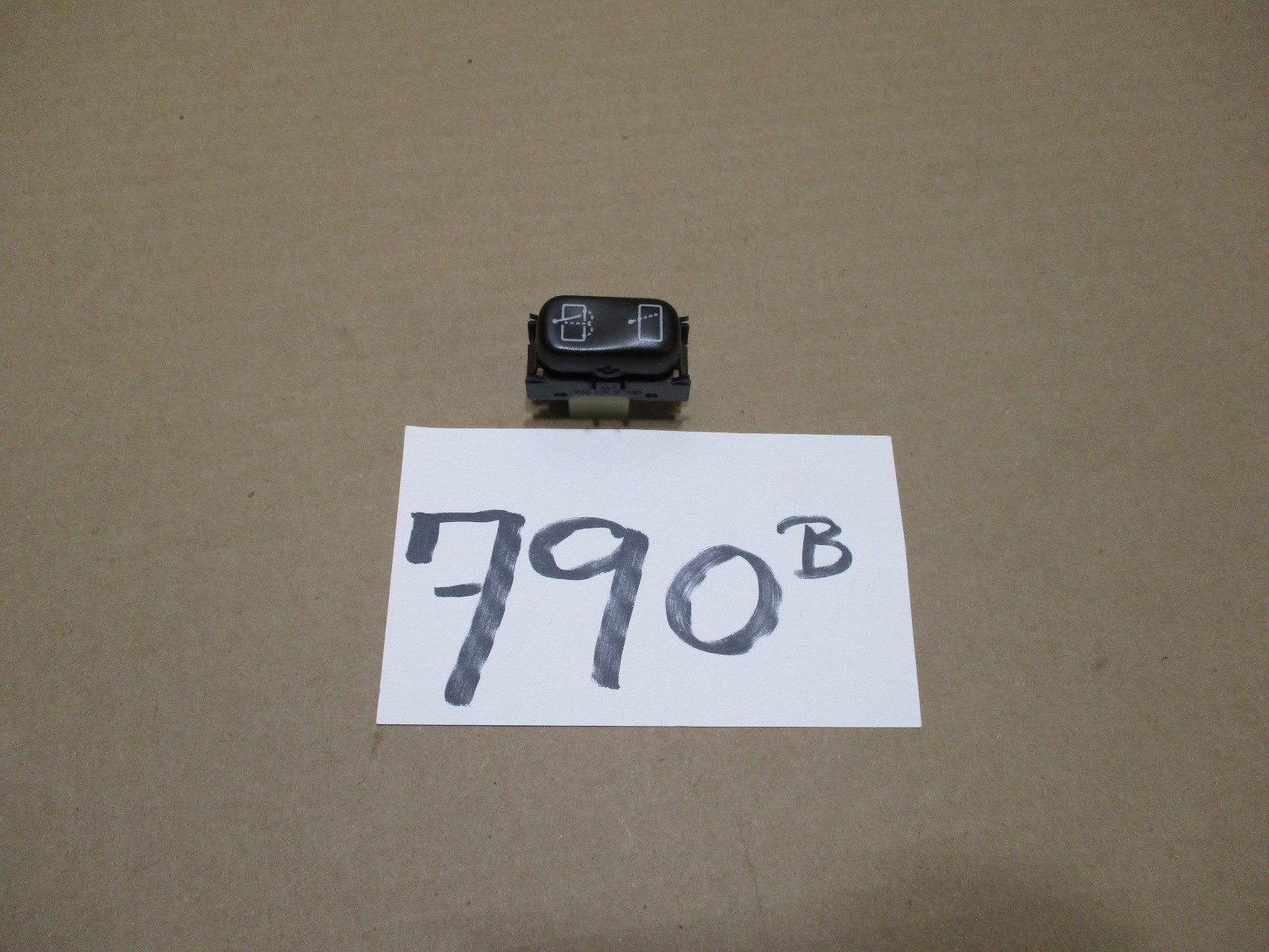 98 99 00 01 02 03 Mercedes ML320 Rear Wiper Switch Control Power #790-B