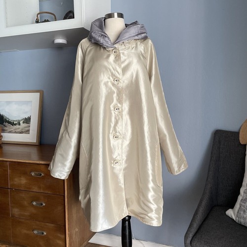 UbU Reversible Pleated Hood Button Front Raincoat Jacket Sand/Silver 2X