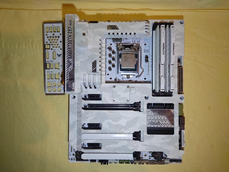 ASUS Sabertooth Z97 Mark S Limited Edition + Intel i7-4790K + 16GB HyperX DDR3