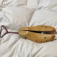 Vintage Red Head Mens No 000 Wood Shoe Stretcher Made in USA