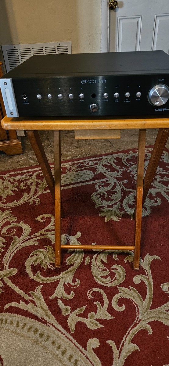 Emotiva USP-1 stereo preamplifier Working Great /Black. Phono