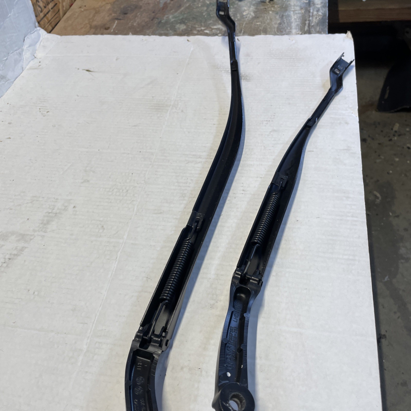 2014-2019 Maserati Ghibli Front Wiper Arm Set Arms Left Right 14-19