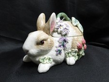 Fitz & Floyd Botanical Bunny: Rabbit Box & Lid, 7" x 4" x 4 1/4" Tall, Crazing