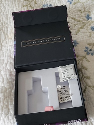 Saint Jane × Figlia Preferita Edizione Limitata Scatola Vuota No Prodotti - Foto 2 di 4