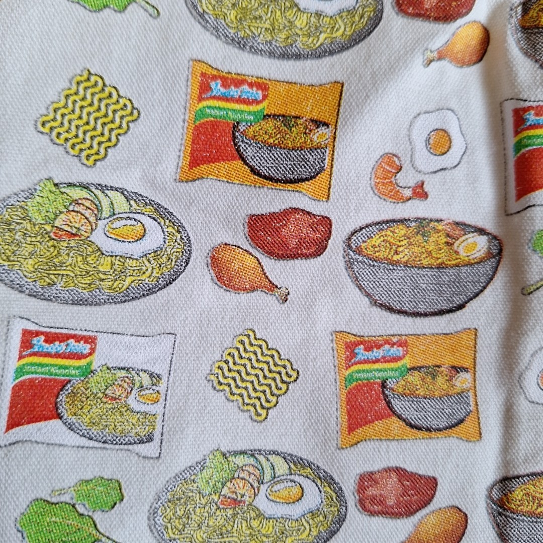 Indomie Noodles Brand Novelty Oven Mitt White All Over Ramen Graphic 