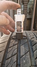One  235,40,18 Part Worn Tyre Ilink 5.9m TREAD A NEW TYRE HAS 8MM