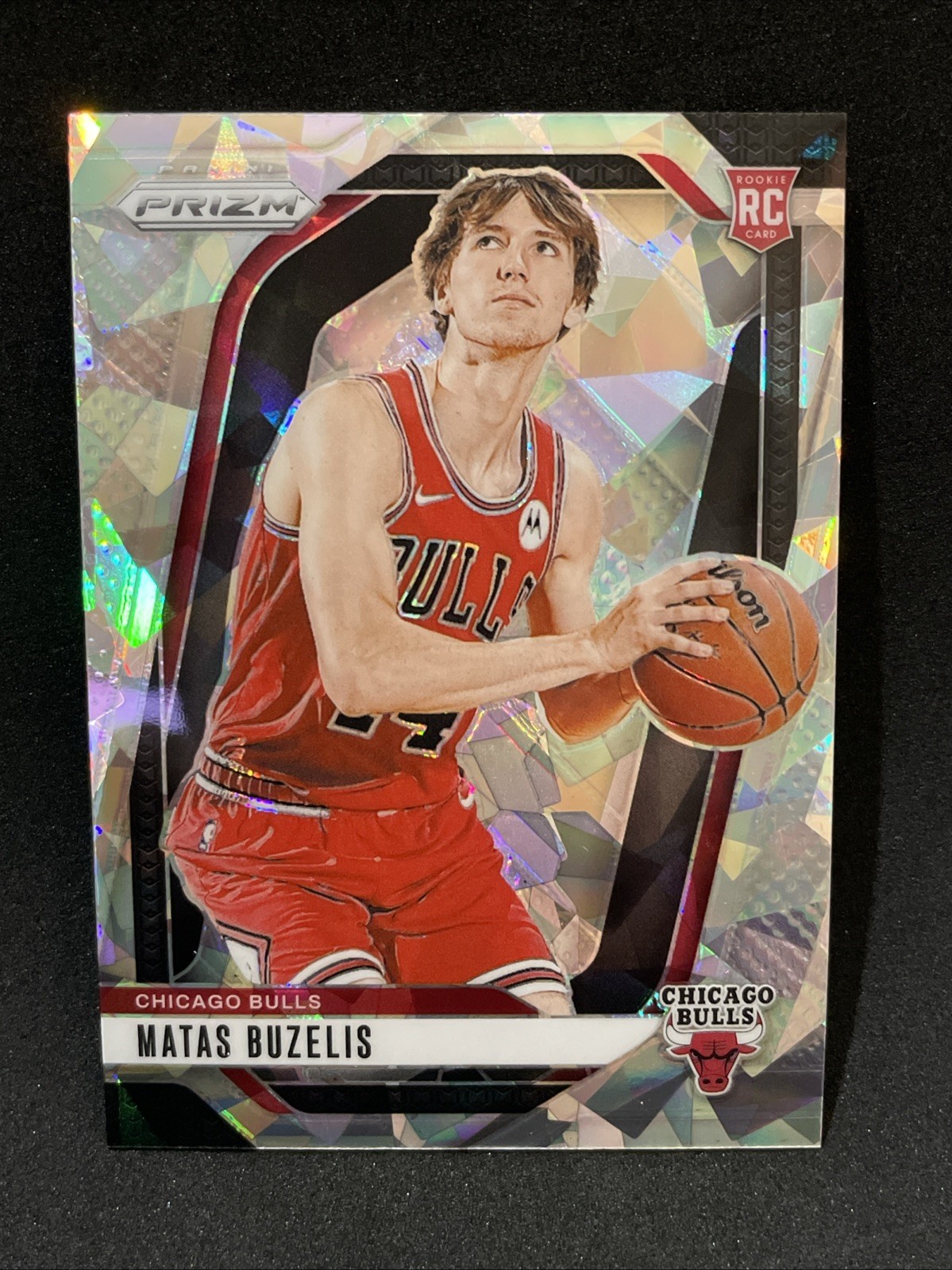 2024-25 Panini Prizm Matas Buzelis #252 Cracked Ice Prizm Rookie RC Bulls