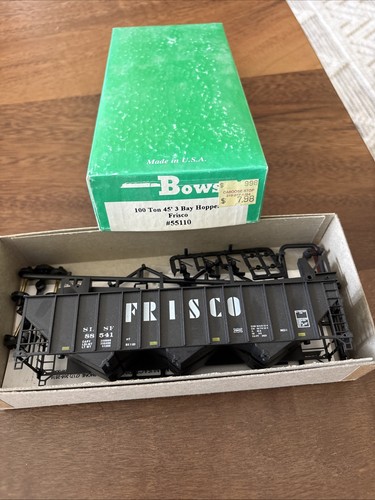 Kit de tolva de 3 bahías Bowser escala HO 55110 100 toneladas 45’ Frisco #88541 | Zustand: New