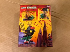 LEGO Castle: Witch's Windship (6037)- Brand New In Factory Sealed Box
