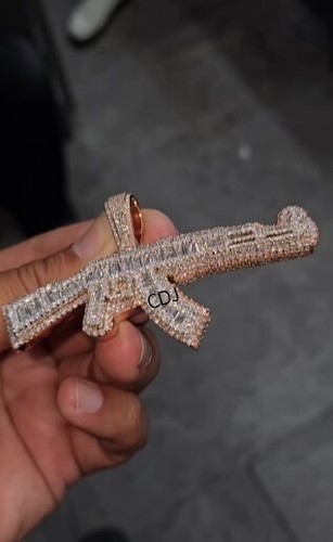 Geburtstagsgeschenk für Herren Waffe Charm Anhänger in Baguette VVS Moissanit 925 Silber - Bild 5 von 7