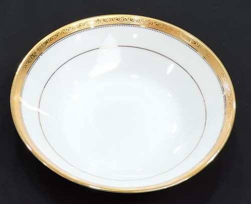 Noritake Signature Gold Coupe Soup Bowl - Picture 3 of 5