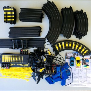 hot wheels cliff race