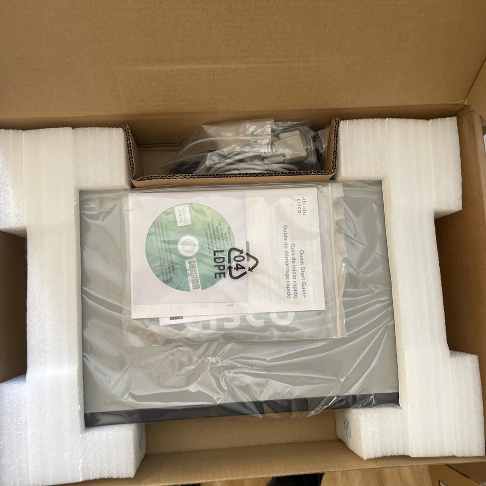 Conmutador administrado Cisco SG300-28PP-K9-NA 28 puertos Gigabit PoE+ SG300-28PP Foto 2 de 4