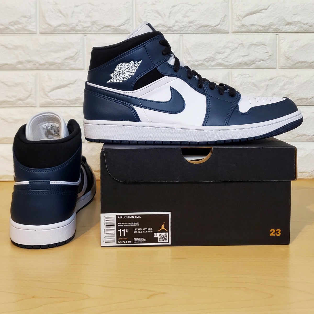 Nike Air Jordan 1 Mid Armory Navy White Black Mens Size 11.5