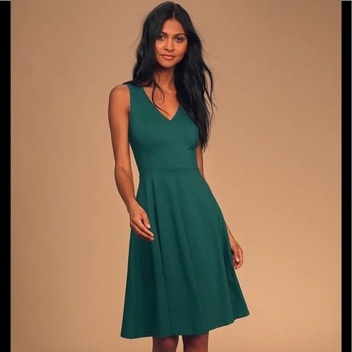 Hello World Dark Green Midi Dress Size 