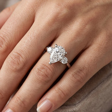 Exclusive Diamond Ring 1.5 Ct 14k White Gold Pear Cut Lab Grown IGI E F VVS CVD