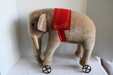 STEIFF Elephant on Wheels 1903/04 Limited Edition 585 of 1000 with Box Pre-own