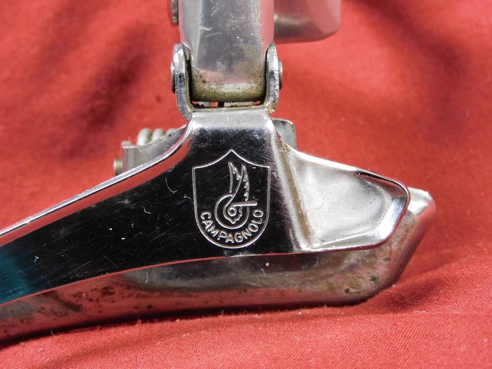 Desviador delantero con abrazadera Campagnolo FD-CH001 Chorus 28,6 mm años 90 vintage Foto 2 de 4