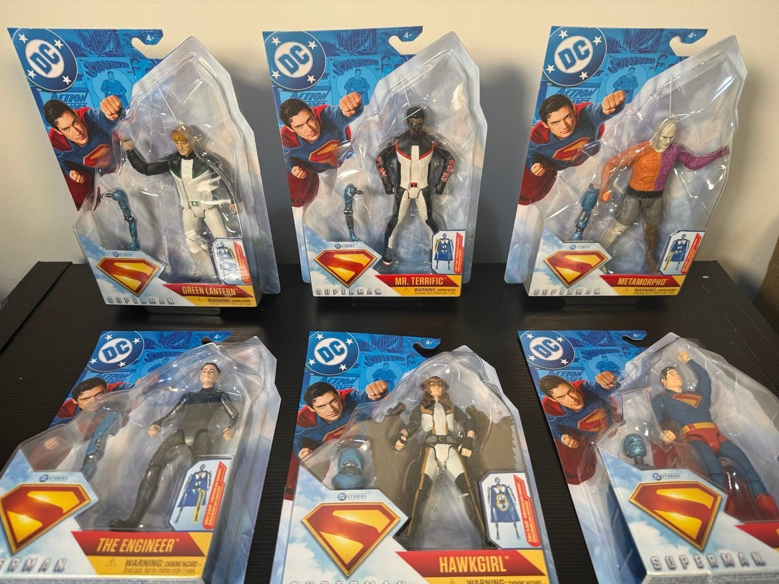 Set  Plus Bonus Figure