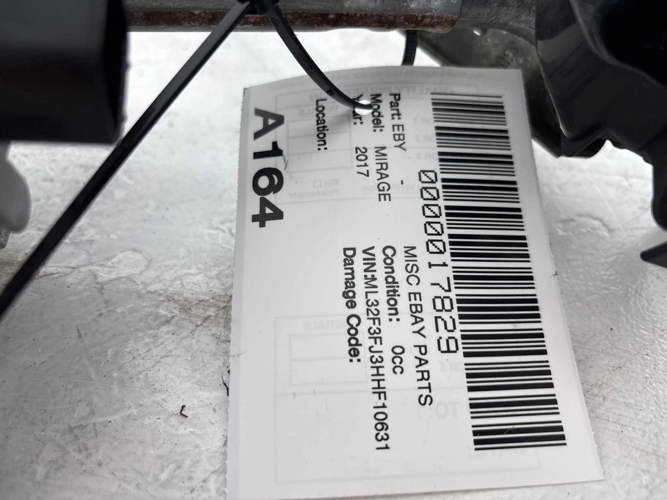 14-24 Mitsubishi Mirage G4 limpiaparabrisas delantero acoplamiento y motor OEM Foto 2 de 4