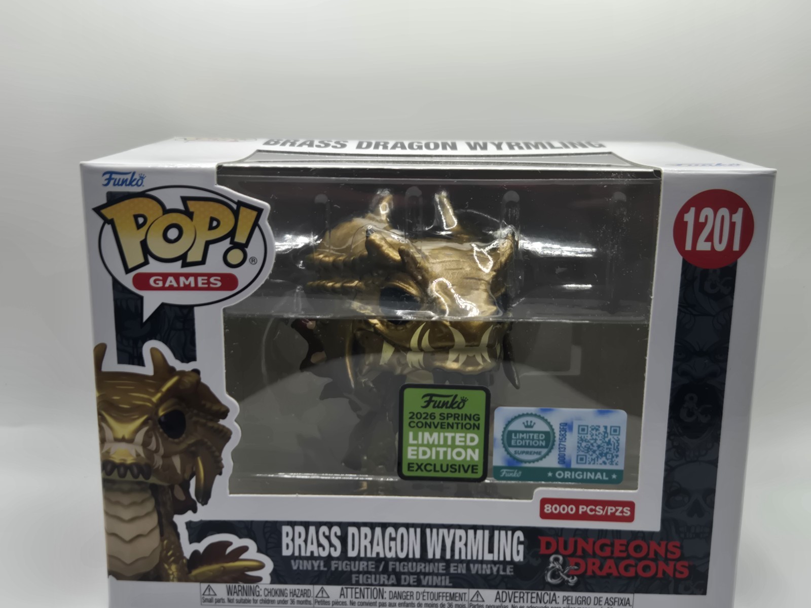 Funko Pop! Dragón de latón Wyrmling ECCC LE 8000 MAZMORRAS Y DRAGONES CON PROTECTOR