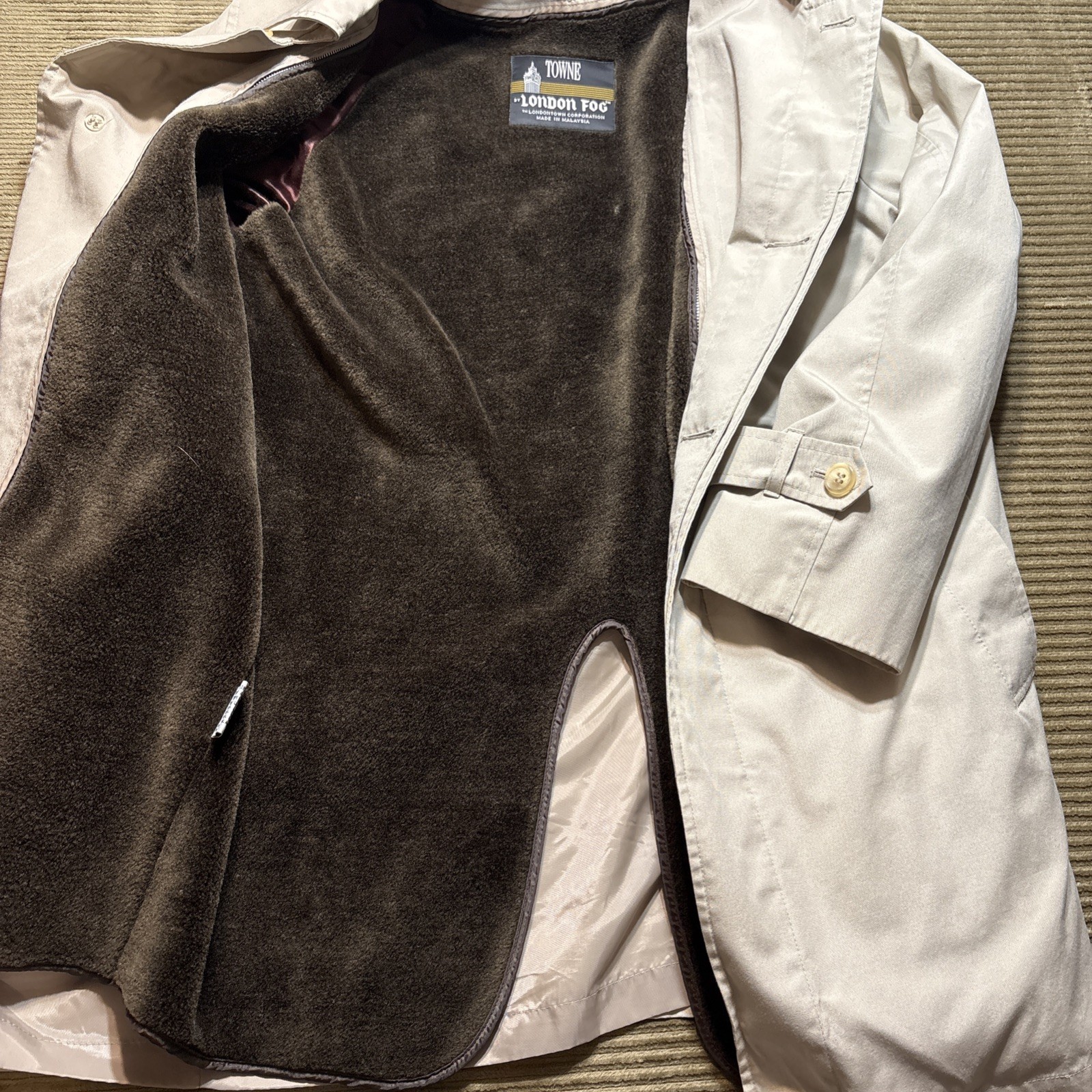 London Fog Towne Trench Coat - Size: Men’s Small (38Reg)