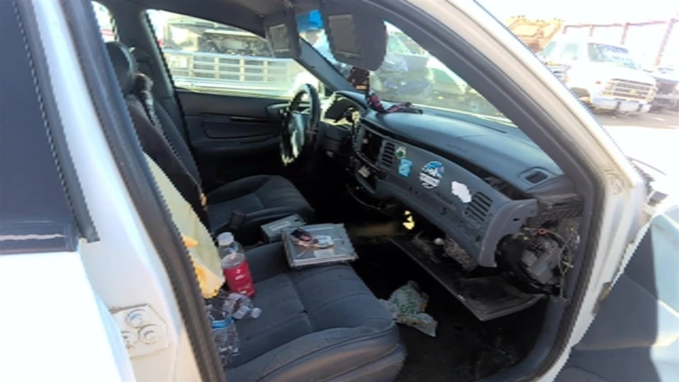 Medidor de velocímetro usado se adapta a: Chevrolet Impala Cluster 2000 EE. UU. exc. paquete policía Foto 3 de 4