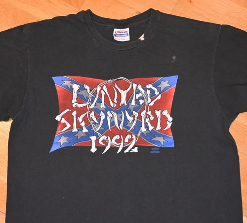 LYNYRD SKYNYRD original rock concert tour tee shi 1990s vintage concert t-shirt, vintage, size XL, single stitch, B+ condition