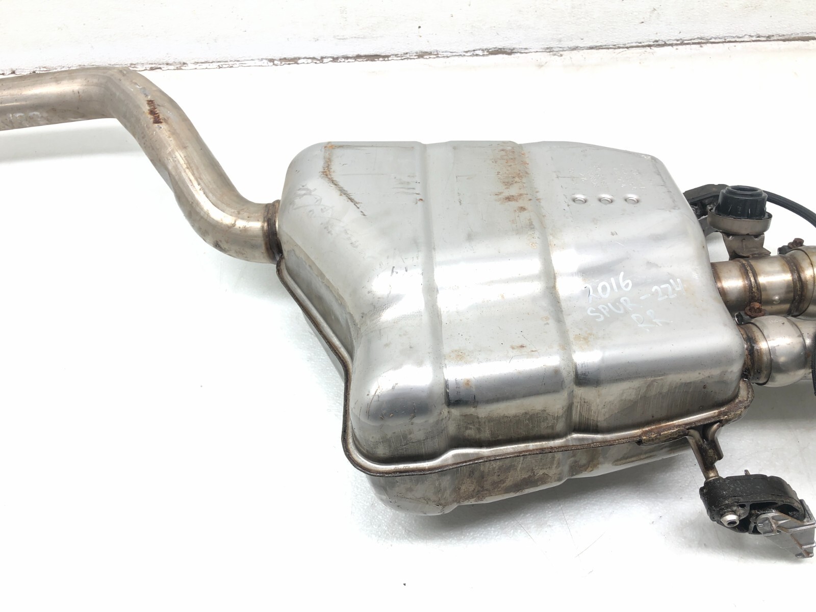 2014-2018 BENTLEY FLYING SPUR 4.0L V8 RIGHT PASS REAR EXHAUST MUFFLER PIPE OEM.