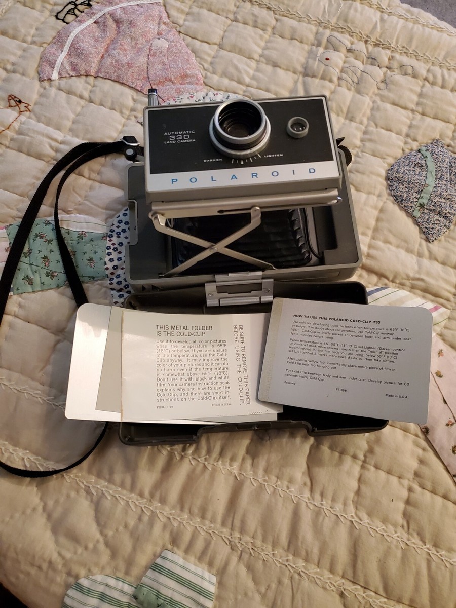 Vintage Polaroid Camera Polaroid 330 Vintage POLAROID 330 Land
