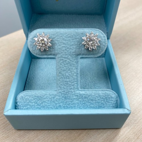 Boucles d'oreilles clous diamant taille brillant ronds cultivés en laboratoire or 14 carats 1 carat - Photo 2 sur 11