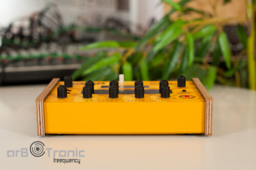 DSI Mopho Analog Seitenteil Holz Sieb Wooden Side Panel End Cheeks - Picture 2 of 5