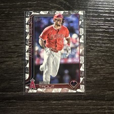 2025 Topps Series 1 #200 Mike Trout Cactus Border Los Angeles Angels QA01