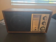New Soundesign 3269 AM Table Top Radio MCM Wood WORKS Brown Vintage