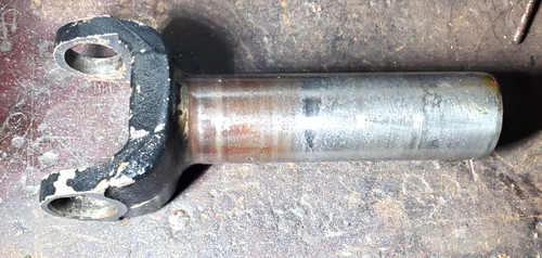 1967-69 Ply Barracuda,67-76 Dodge Dart  A-Body 4-Speed 833 Yoke W/small u-Joint