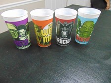 FRIGHT RAGS OOP UNIVERSAL MONSTERS 4 CUP SET MINT UNUSED RARE PLASTIC TUMBLERS