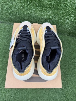 Size 6.5 - Adidas Yeezy 700 V3 Mono Safflower DS NEW 195743031807