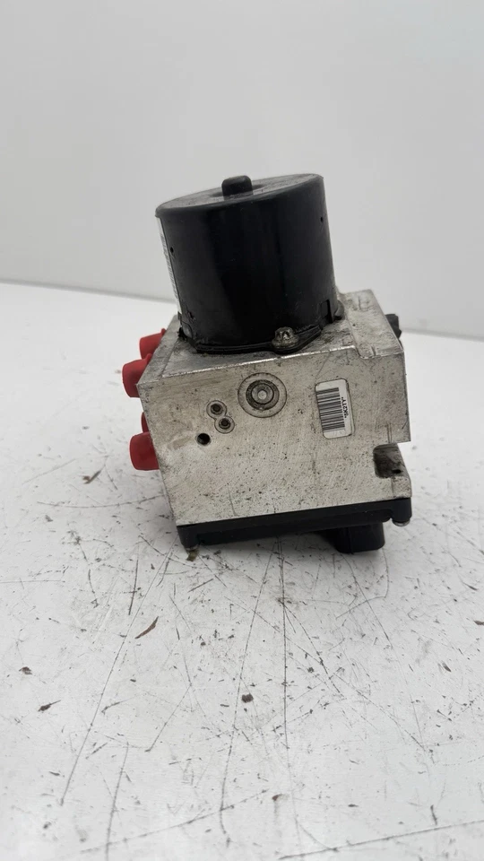 2009-2011 CADILLAC STS ABS ANTI-LOCK BRAKE PUMP 25864045 20875880 - Image 2 of 4