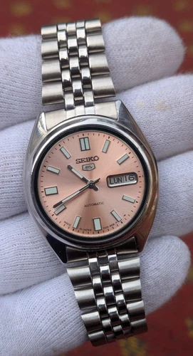 Vintage Seiko 5 7009 Automatic Stainless Steel Men Wristwatch made in Japan