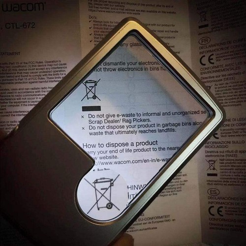 Portable Credit Card Led Magnifier Loupe with Light NEW Glass Magnifying L7G4