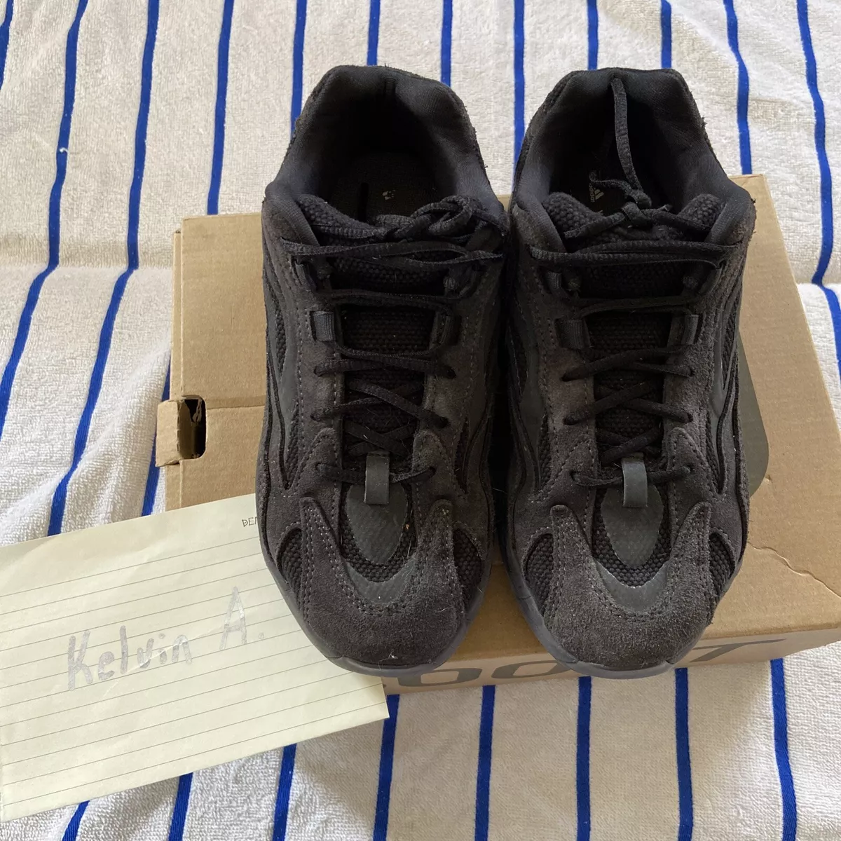 Yeezy boost 700 shop v2 kids vanta