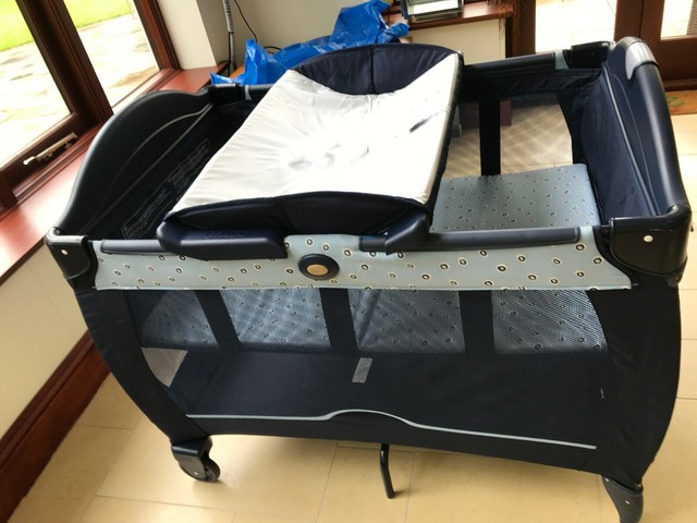 graco contour bassinet travel cot