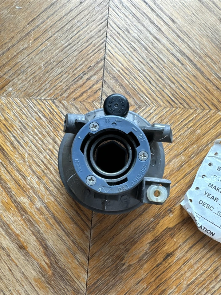 Luz antiniebla lateral derecha Toyota MR2 Spyder 2003. Vidrio. OEM Foto 3 de 4