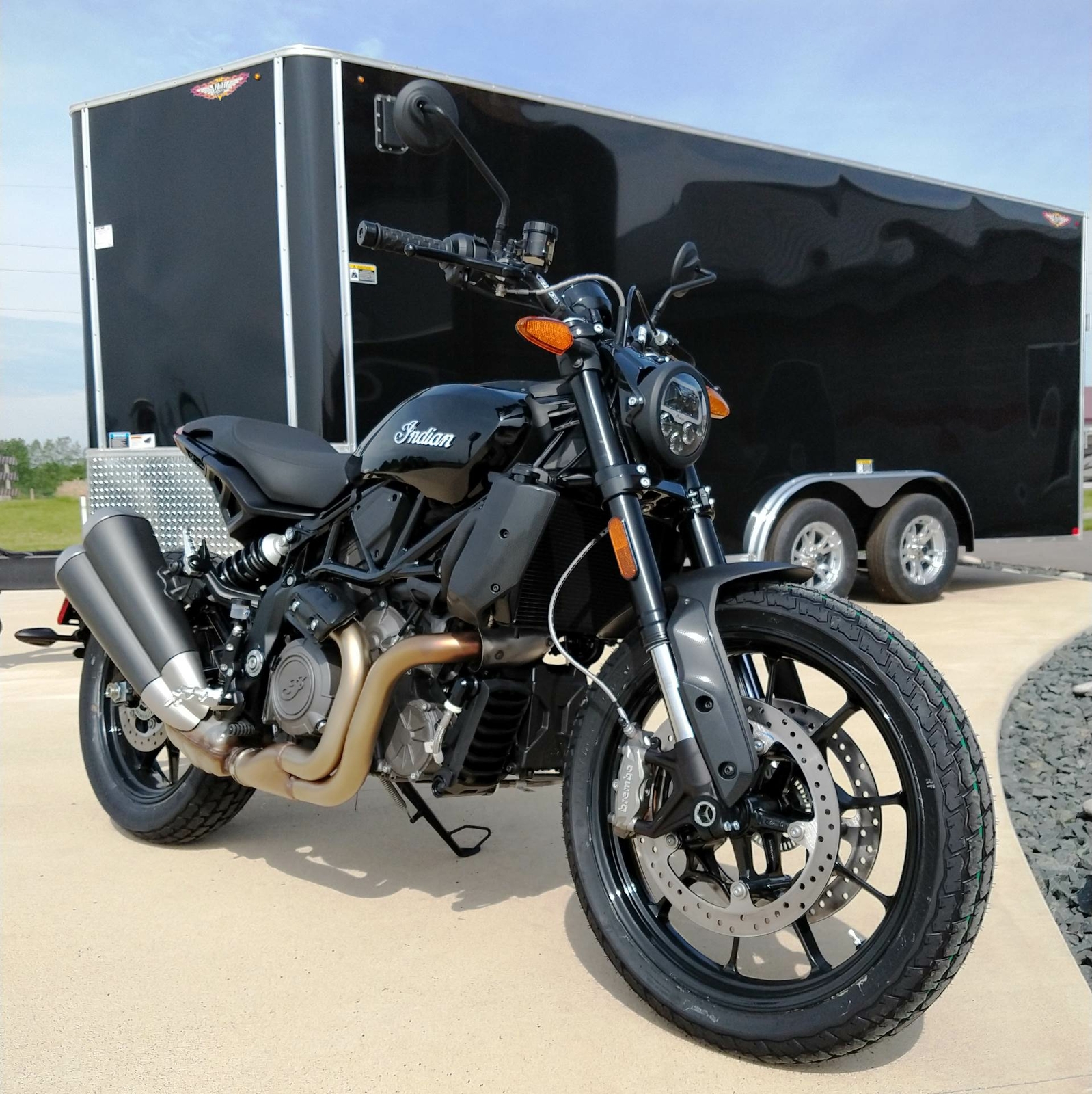 2019 Indian FTR™ 1200  2019 Indian FTR™ 1200 Thunder Black
