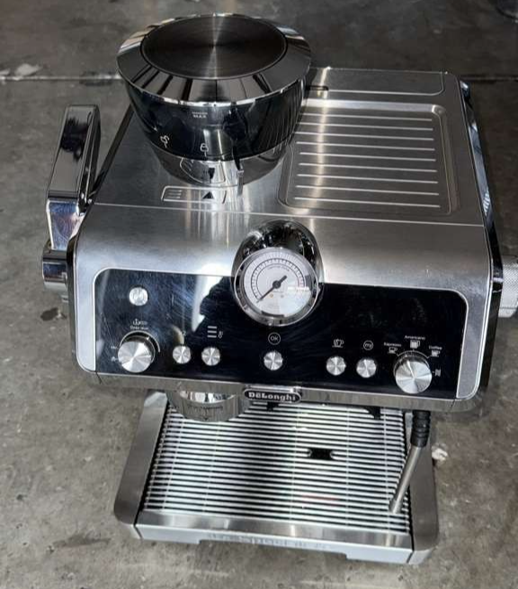 De'Longhi EC9355M La Specialista Prestigio Espresso Machine