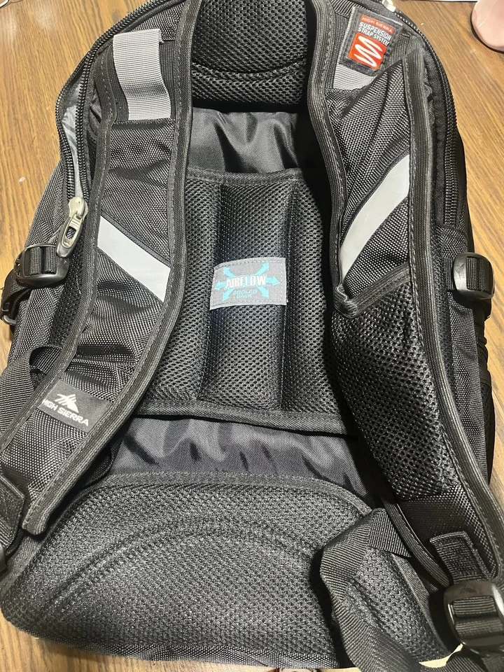 "Mochila negra High Sierra Elite Checkpoint Flyby TSA para computadora portátil de hasta 17""" Foto 3 de 4